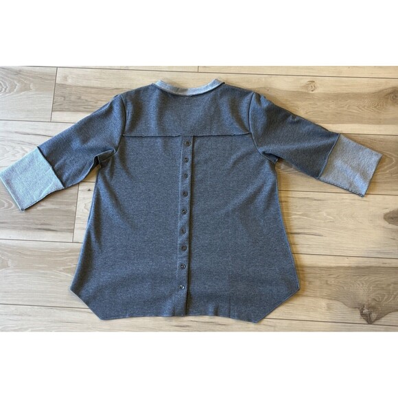 Lulu b Sz Medium Terry Pullover Knit Top Sweatshirt Button Back V-neck Gray EUC - Picture 2 of 8